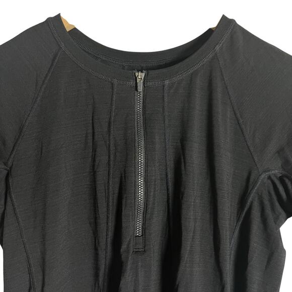 Athleta Pacifica Black Short Sleeve Swim Surf Athletic Tee Size Medium - Picture 5 of 9